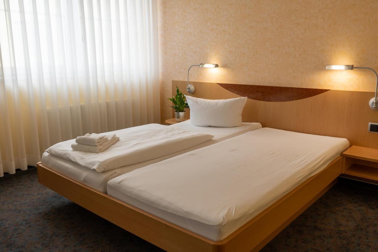Warias Hotel & Restaurant Braunsbedra Ngoại thất bức ảnh