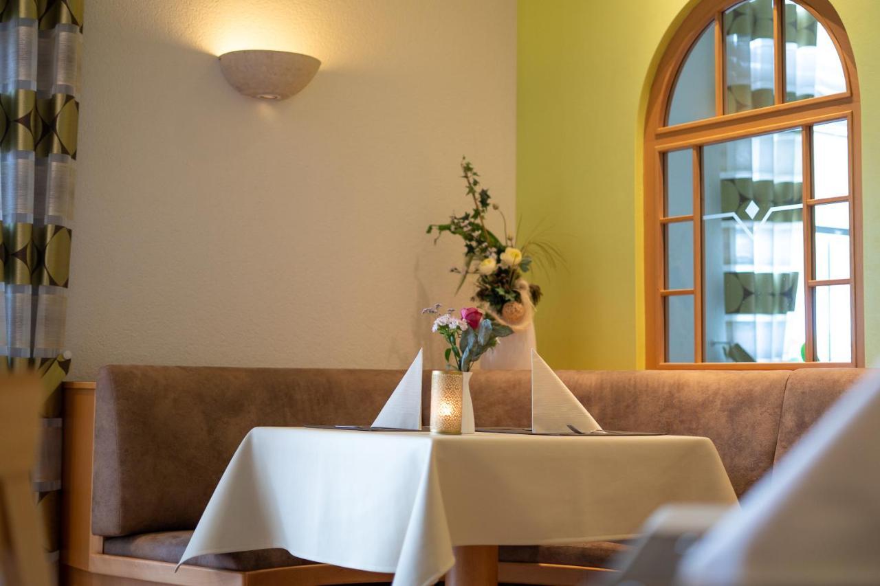 Warias Hotel & Restaurant Braunsbedra Ngoại thất bức ảnh