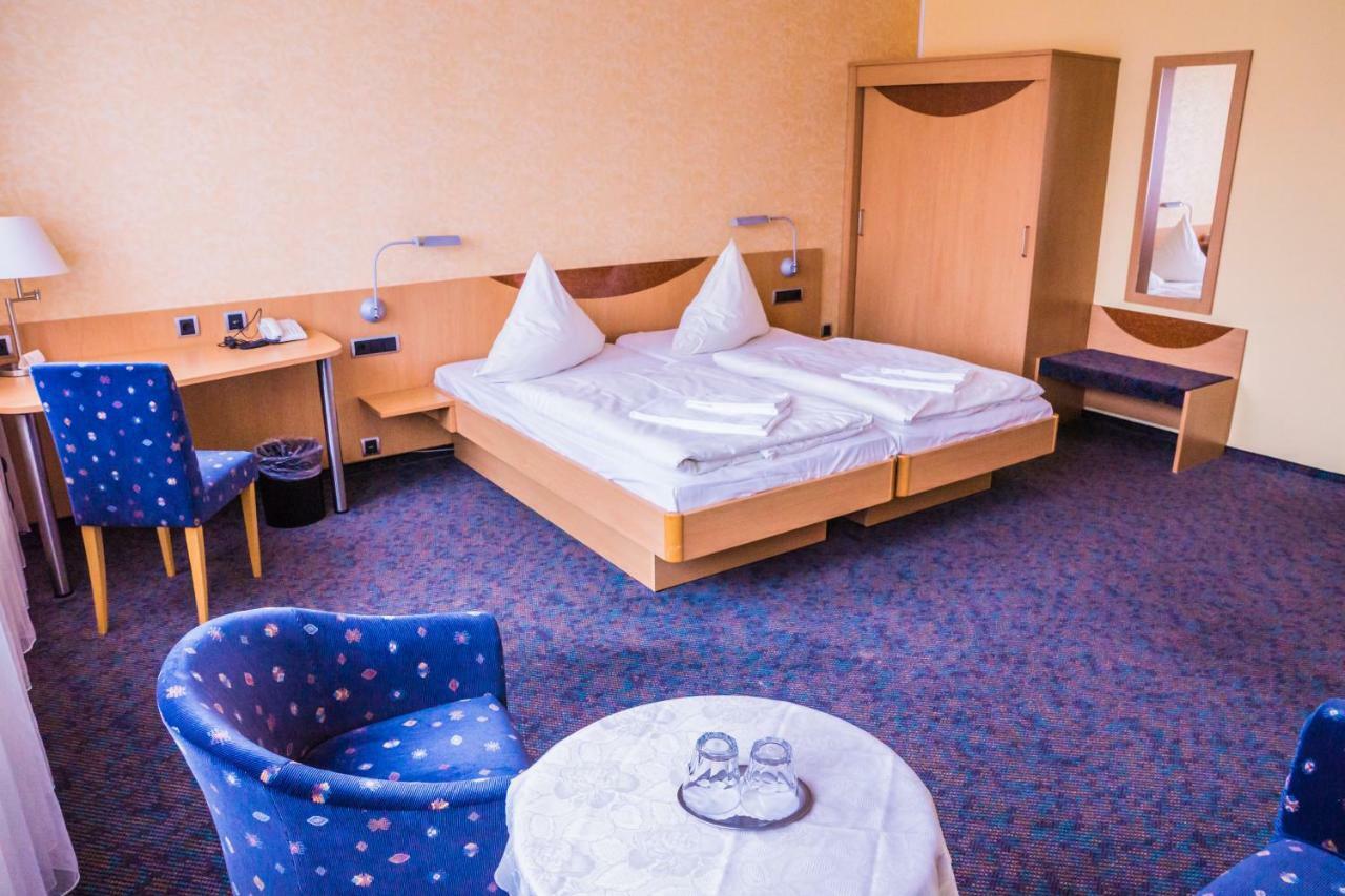 Warias Hotel & Restaurant Braunsbedra Ngoại thất bức ảnh