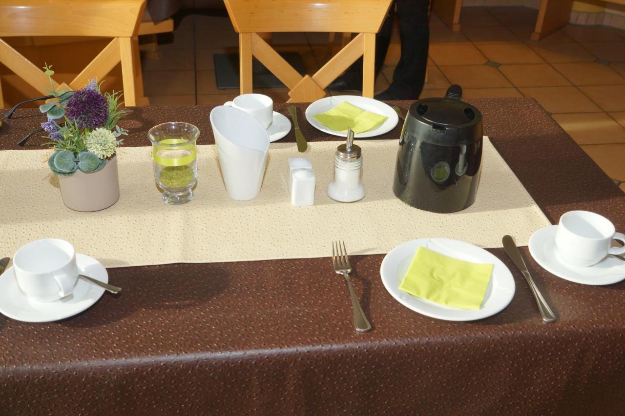 Warias Hotel & Restaurant Braunsbedra Ngoại thất bức ảnh
