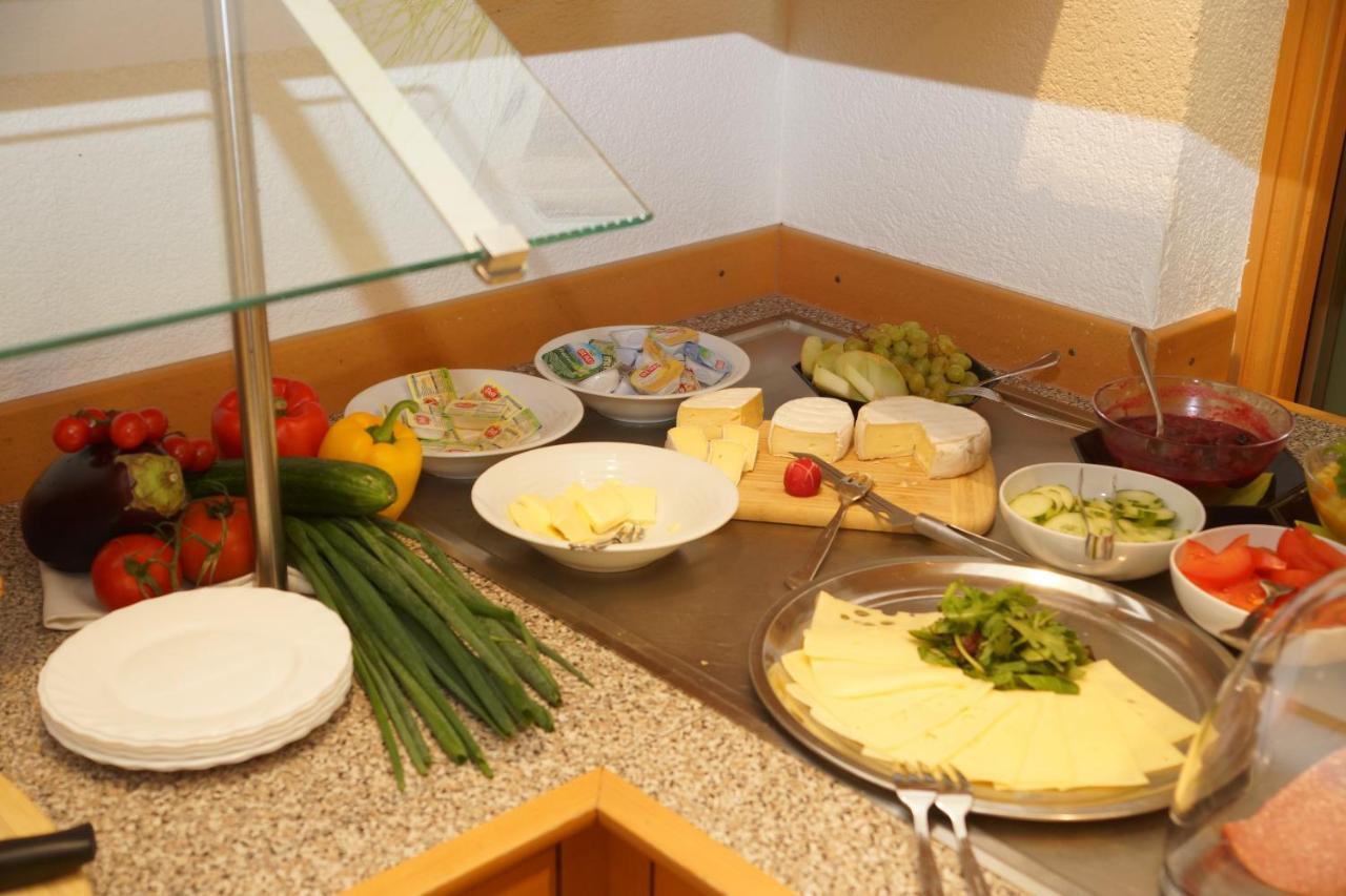Warias Hotel & Restaurant Braunsbedra Ngoại thất bức ảnh